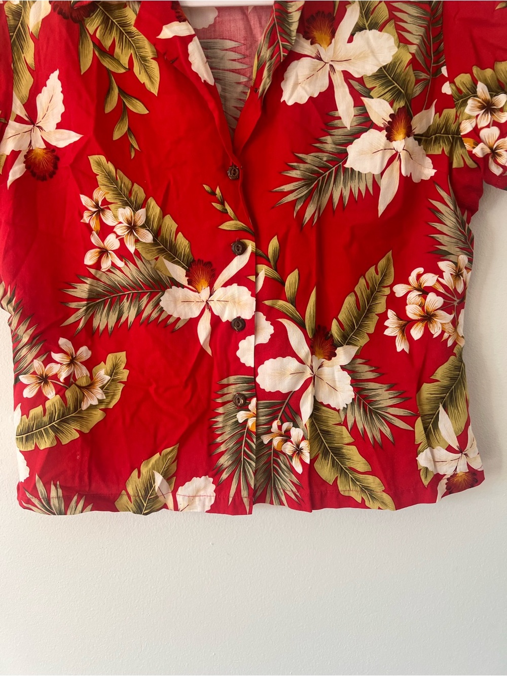 Two Palms 100 % Linen Red Hawaiian Floral Button-Up Blouse Women’s Small S - Picture 3 of 5